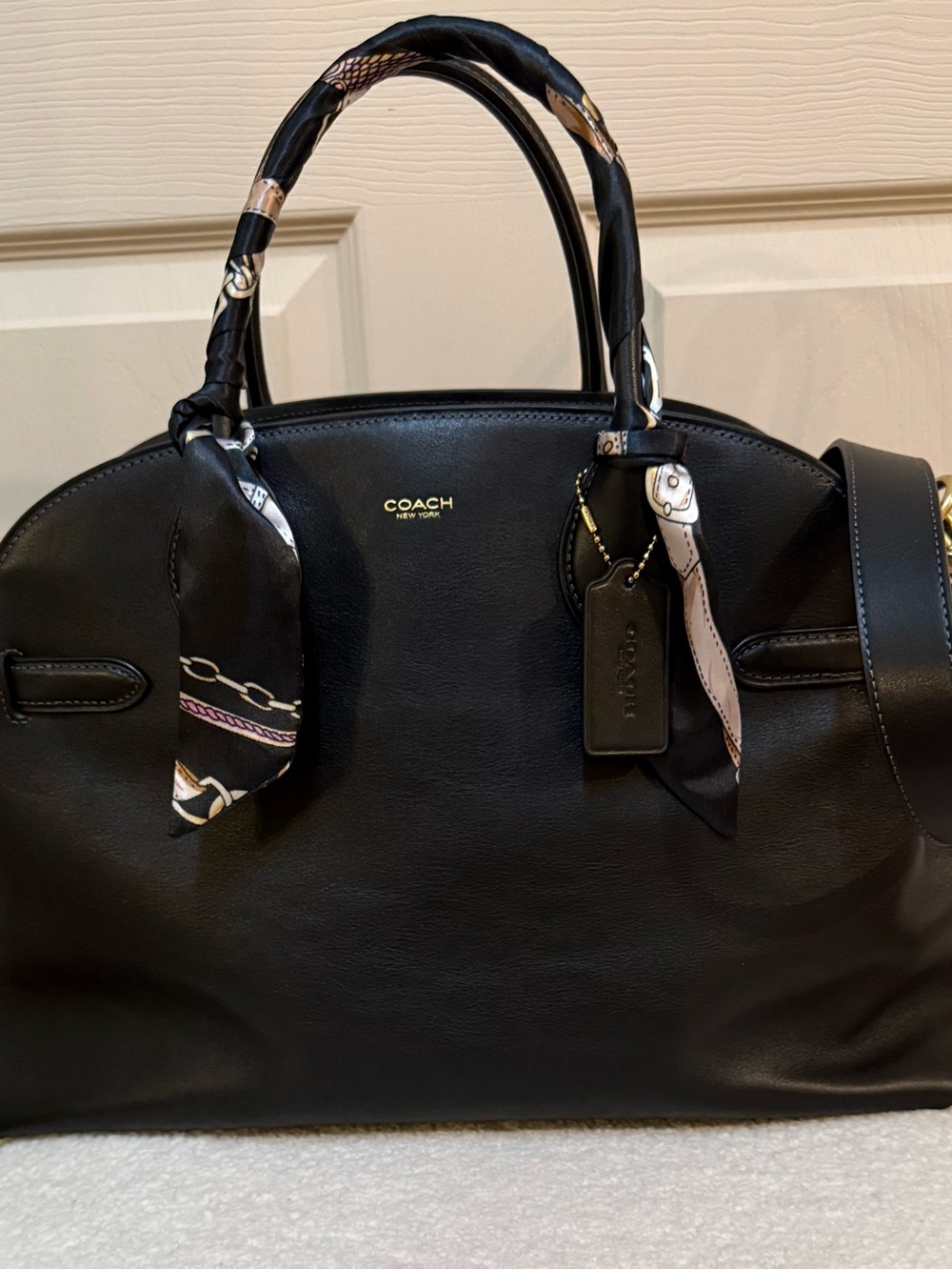 COACH Empire 40 - Picture 6 of 15
